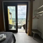 Apartment Con Vista